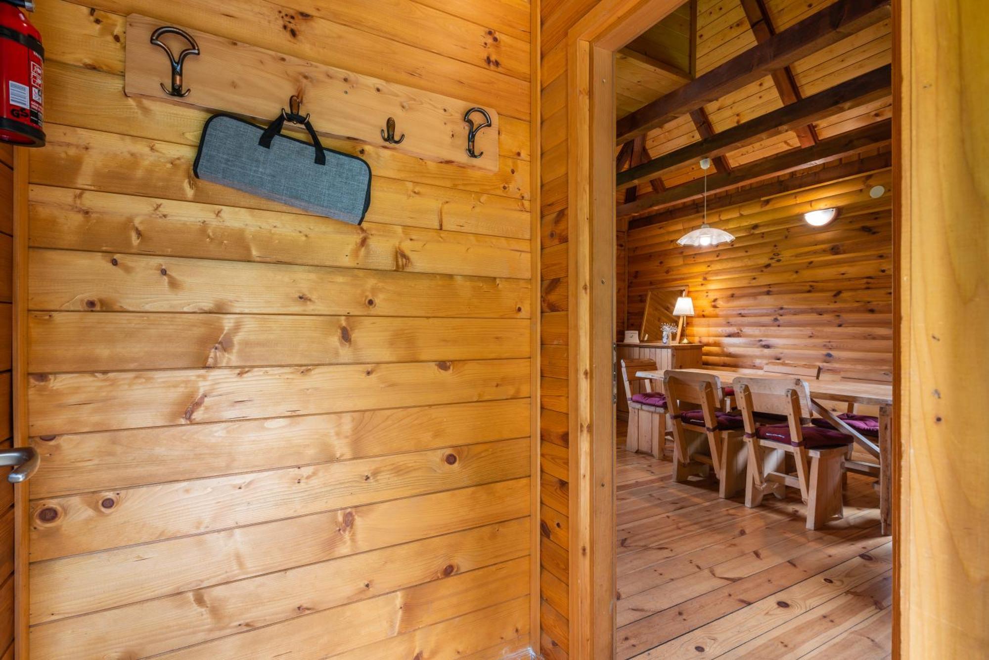 Chalets Zelena Vrata Fuzine Bagian luar foto