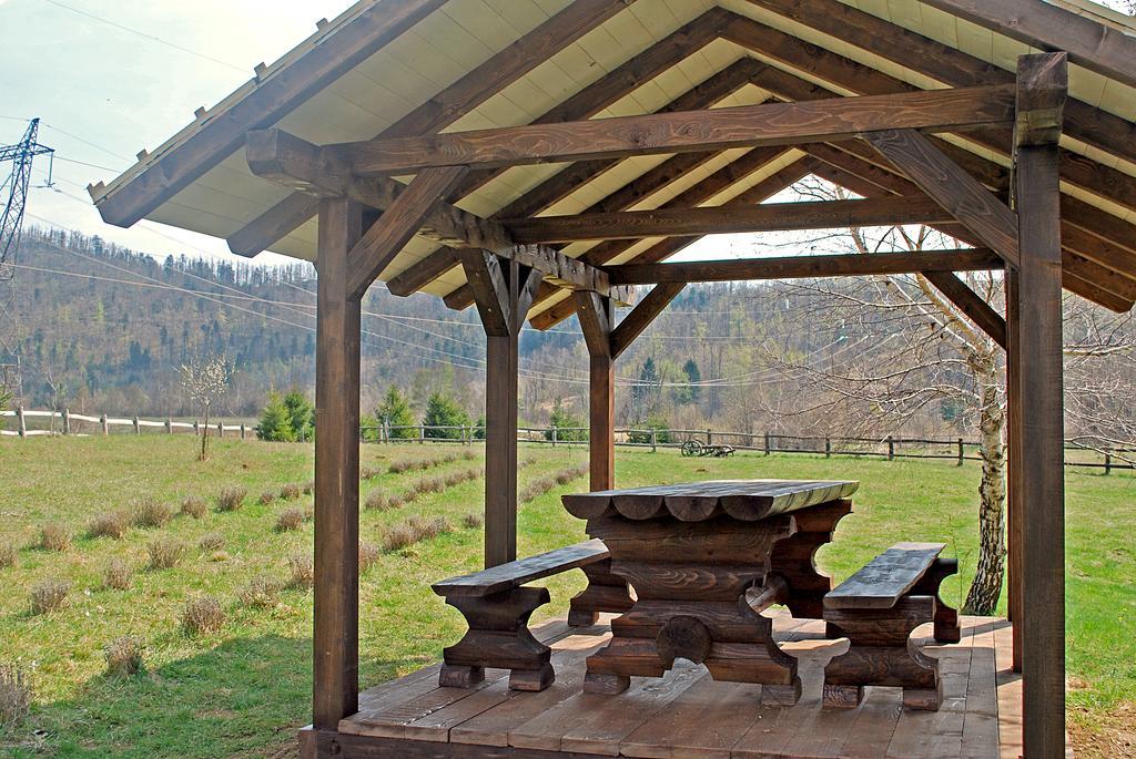 Chalets Zelena Vrata Fuzine Bagian luar foto